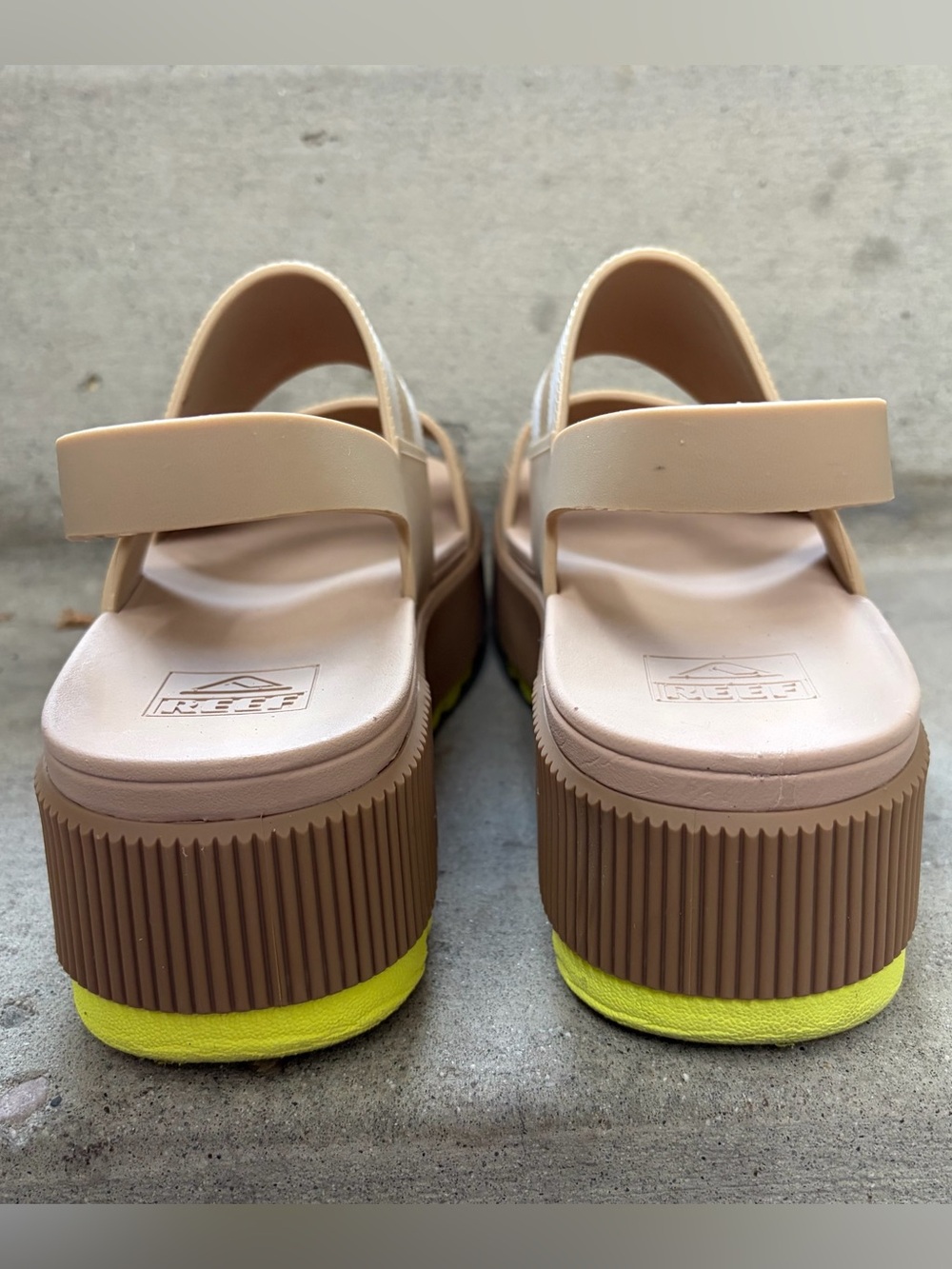 Reef Water Vista Higher Sand Lime Women’s 8 - Picture 4 of 8